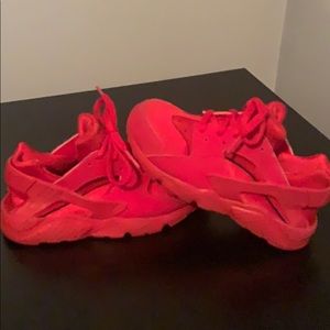 Boys size 1 red Nike huaraches